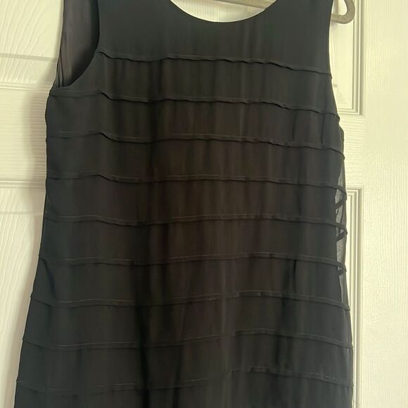 Black Dress - Simple Mini Black Dress - Black Back Zipper - Size Small 🩷 - Picture 2 of 3